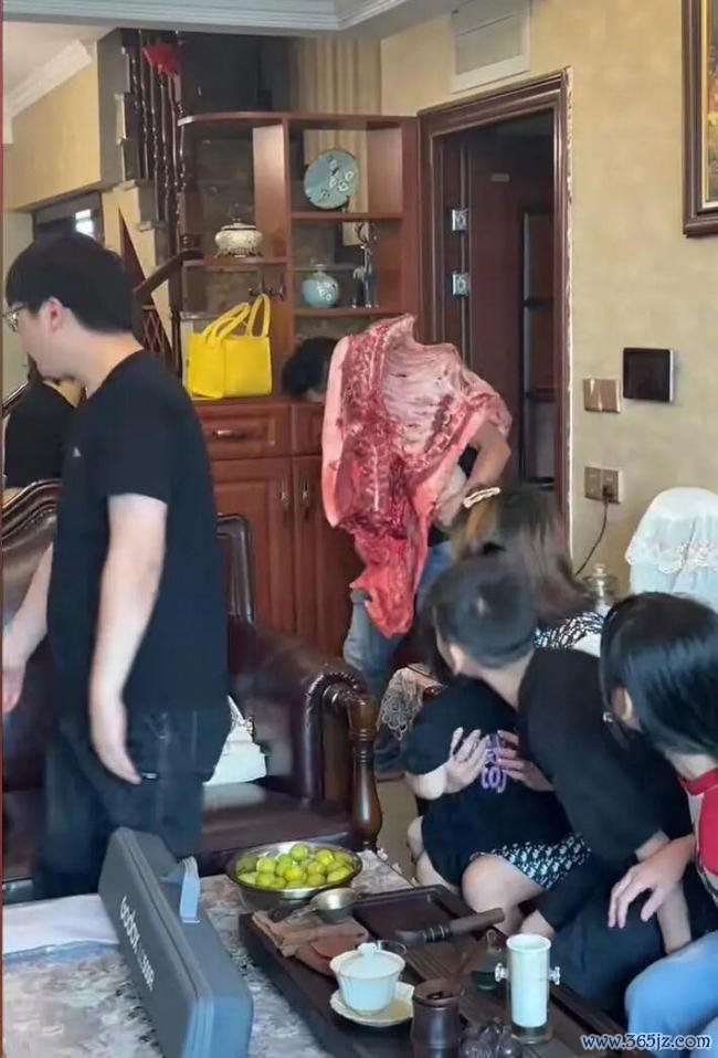 连续9年接十几个外甥过暑假的舅舅 累并快乐着